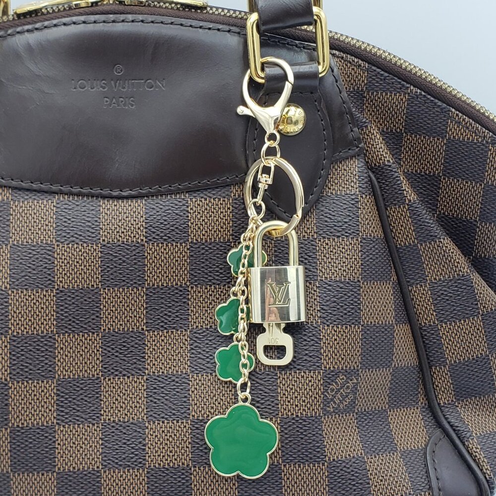Authentic Louis Vuitton Padlock & Key Gold ✨Unbranded Flower Bag Charm Keychain - Picture 11 of 13